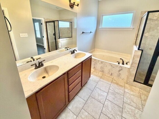 Building Photo - Move In Special! Now Leasing A 4 Bedroom 2 Bath Home In Horn Lake