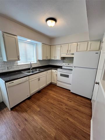 Building Photo - 2705 Wimbledon Ct