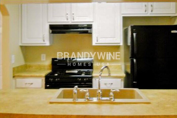 Building Photo - 6747 Saganaw Dr