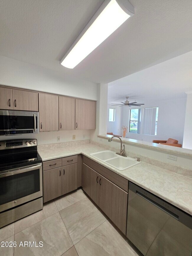 Building Photo - 20100 N 78th Pl