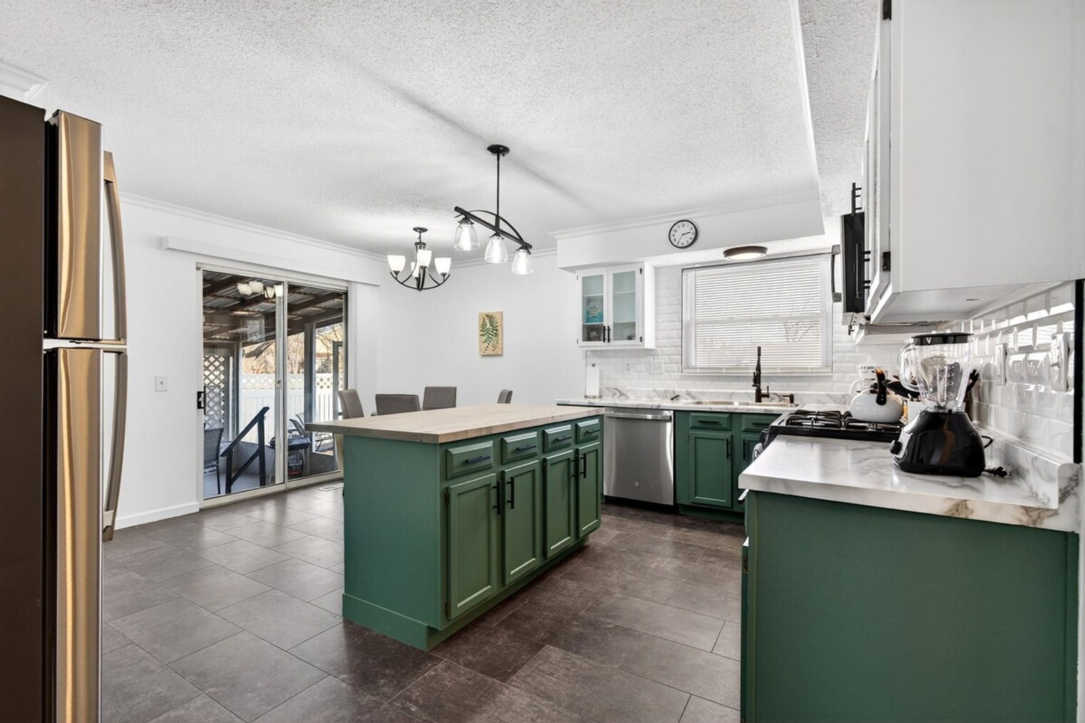 Building Photo - 646 Fox Plains Dr