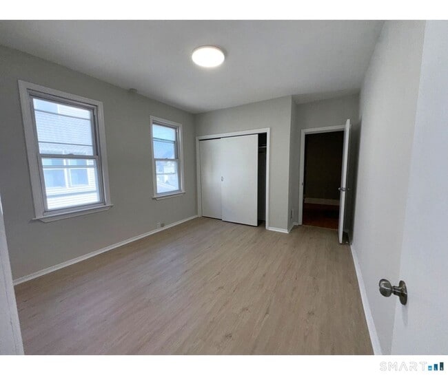 Building Photo - 74 Garfield Ave