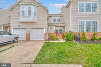 Building Photo - 206 Colgate Dr