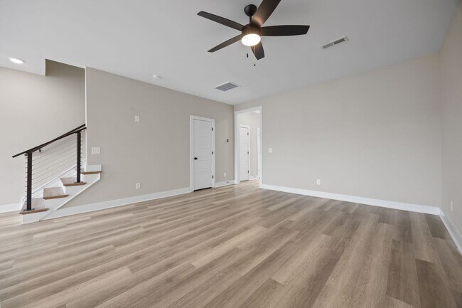 Building Photo - Stylish & Spacious Home in Prime Durham Location – Modern Living with Comfort & Convenience