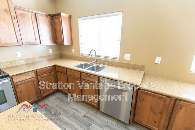 Building Photo - 4710 E Austin Ln