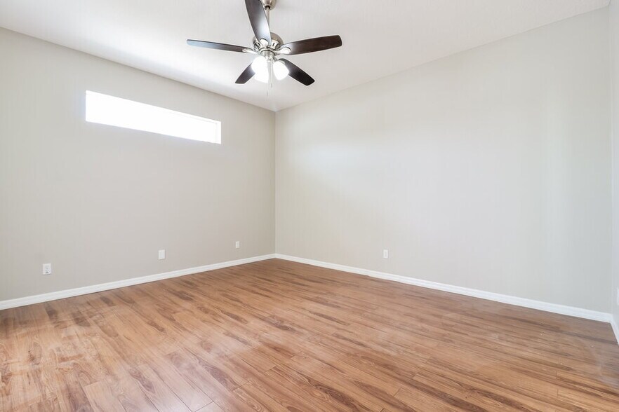 Building Photo - 409 Delwood Breck St