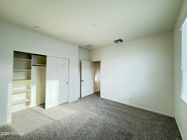 Building Photo - 2372 E Dust Devil Dr