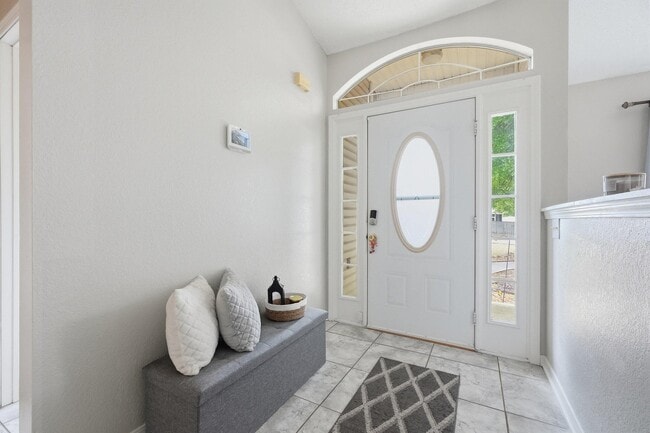 Building Photo - 123 Steeplechase Dr