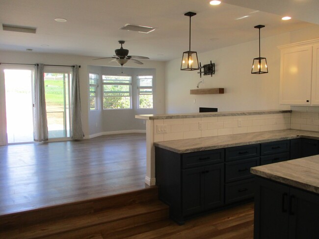 Building Photo - Lakeside Newly remodeled 4 Bdr 2.5 Bath Ho...