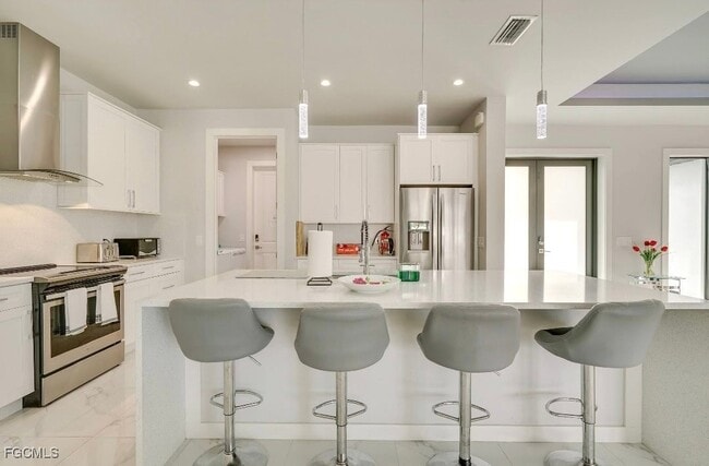 Building Photo - 117 SE 4th St