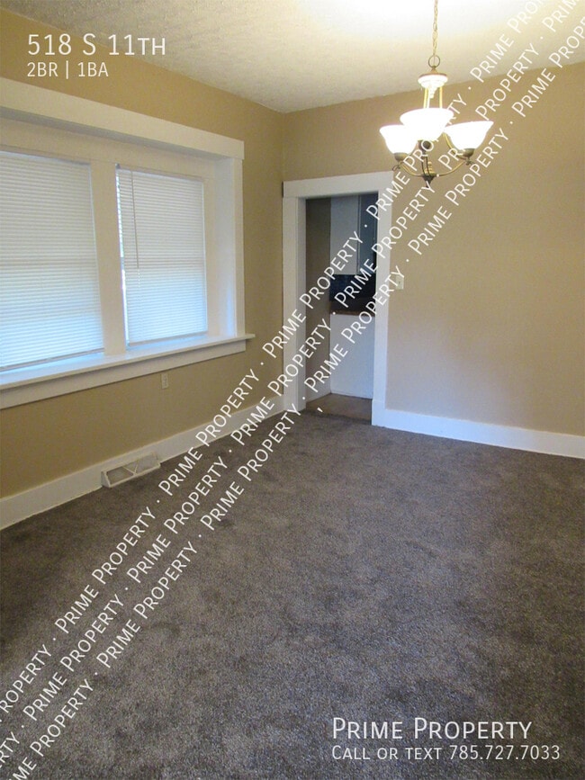 Building Photo - 518 S 11th-