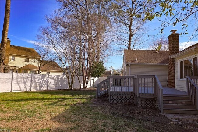 Building Photo - 1008 Hollins College Ct