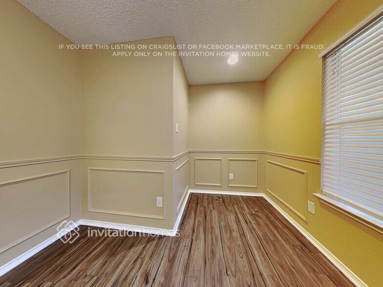 Building Photo - 2720 Briscoe Dr