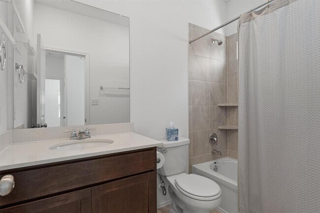 Building Photo - 1512 Weatherford Ln