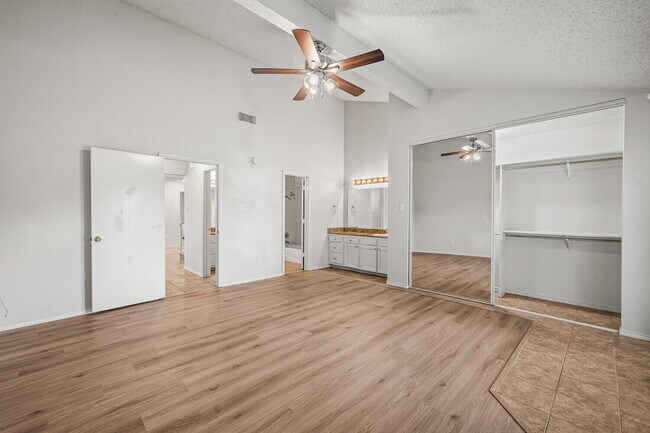 Building Photo - 534 N Fulton Ave