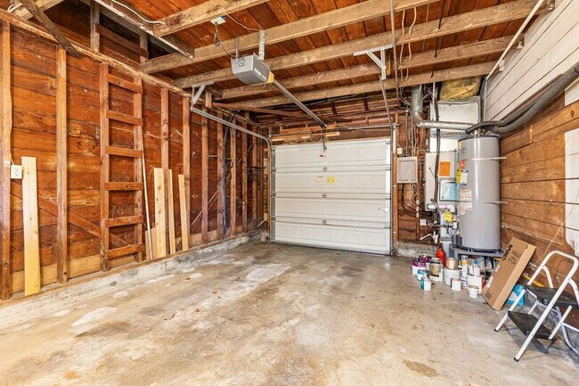 Building Photo - 4317 SE Lexington St