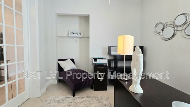 Building Photo - 1685 Serrano Cir