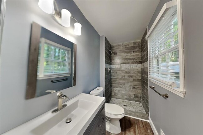 Building Photo - 281 Sumter Dr NE