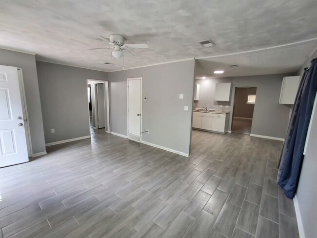 Building Photo - 3317 Madewell St