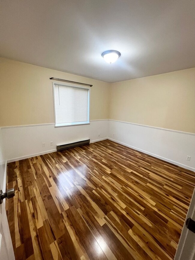 Building Photo - **** Application pending ****