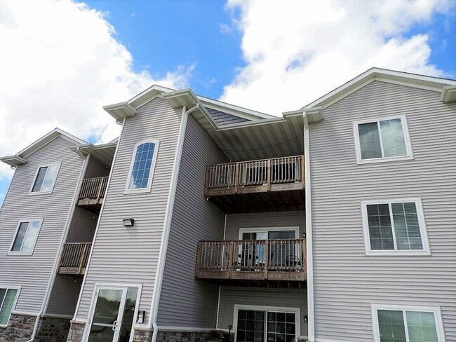 Building Photo - $1,175 | 2 Bedroom, 2 Bathroom Condo | No Pets | Sublease* | Available for July 16th, 2026 Move In!*