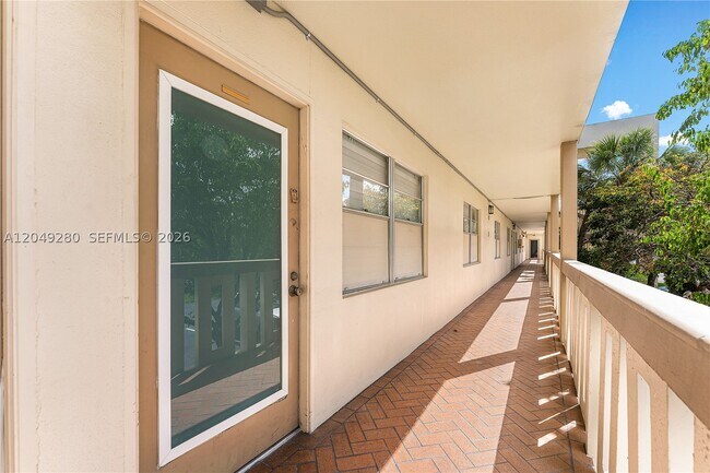 Building Photo - 4301 Martinique Cir