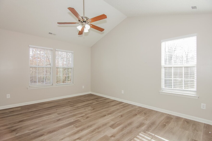 Building Photo - 105 Silverleaf Ct