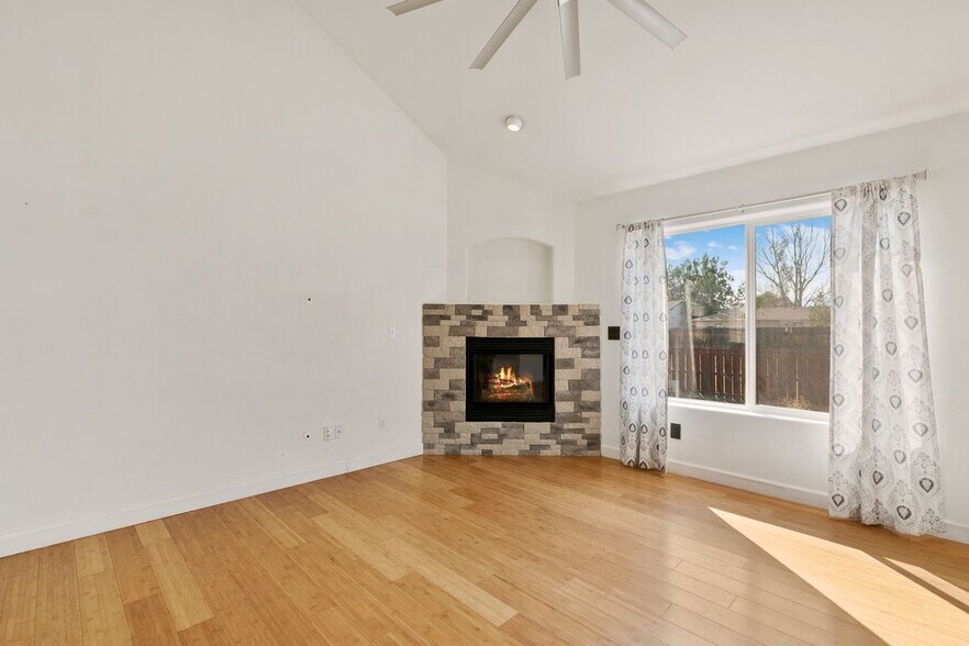 Building Photo - 8330 Dassel Dr