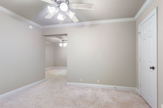Building Photo - 2BR 2BA Condo Downtown (Riverview Condomin...