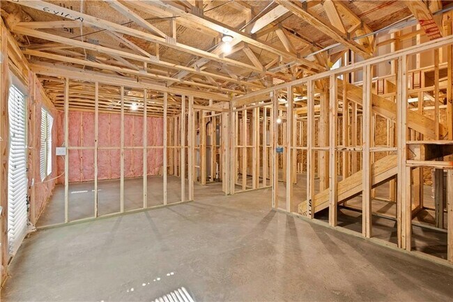 Building Photo - 1139 Lookout Ave NW