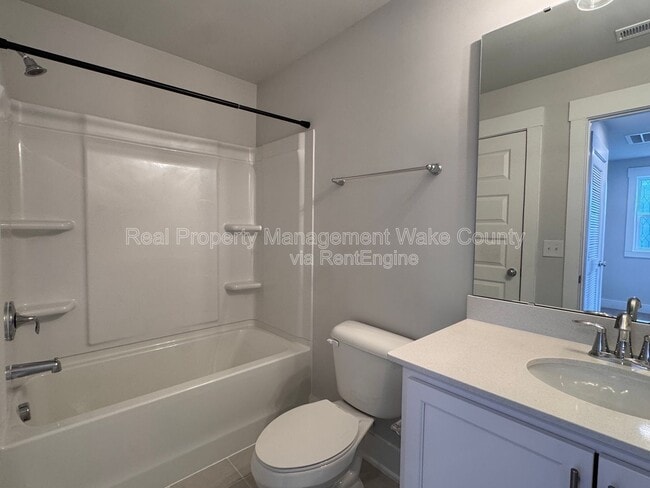 Building Photo - 1328 Barreto Dr