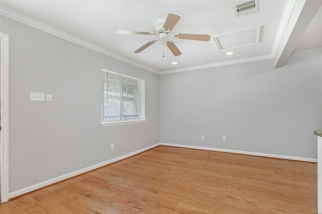 Building Photo - 4931 Junius St