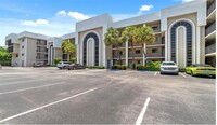 Building Photo - 3525 S Ocean Blvd