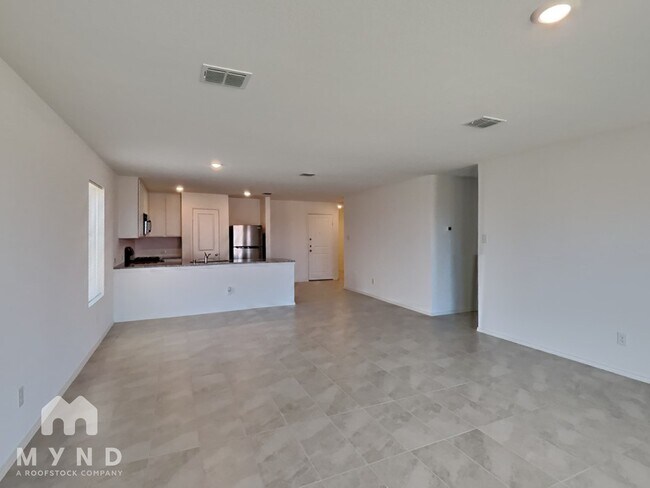 Building Photo - 1837 Lotus St