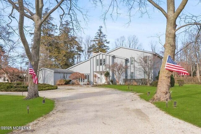 Building Photo - 225 Maplewood Ave