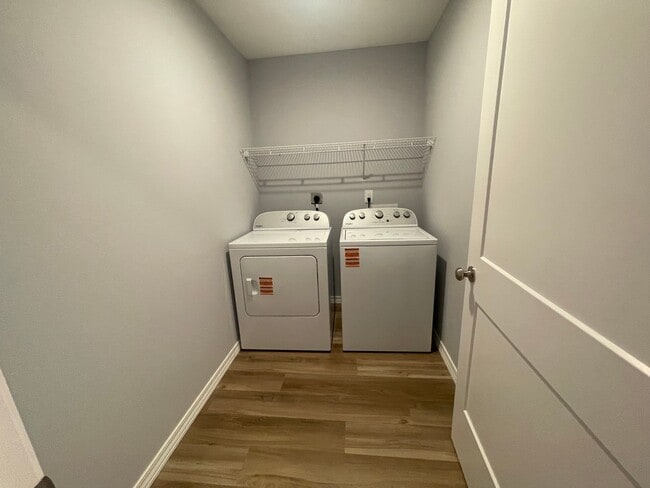 Building Photo - Summer Lease Up Specials - Call for Details -New 2 Bed, 2 Bath with Garage, walk in