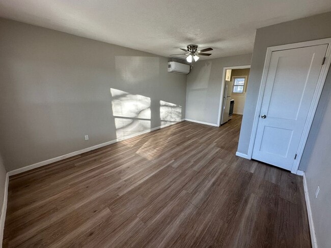 Building Photo - 1909 Pecos St