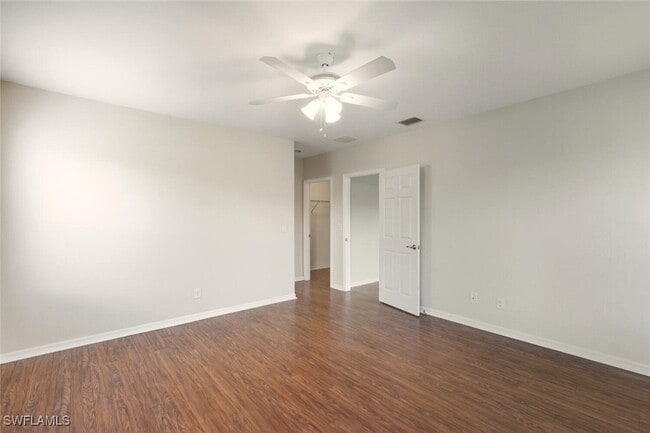 Building Photo - 14825 Sutherland Ave