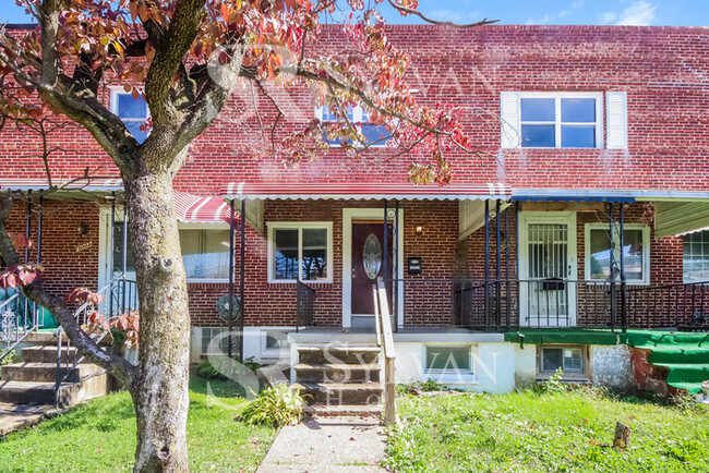 Building Photo - Lovely Townhome for You