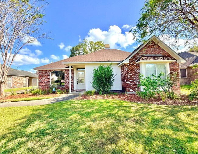 Building Photo - 12483 Fairhope Way