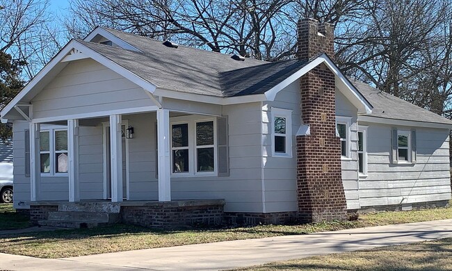 Building Photo - Completely Remodeled home!!!