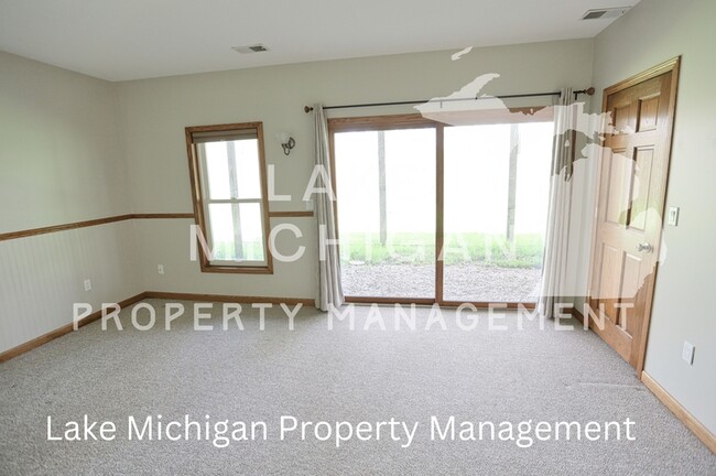 Building Photo - 2955 Ottogan St