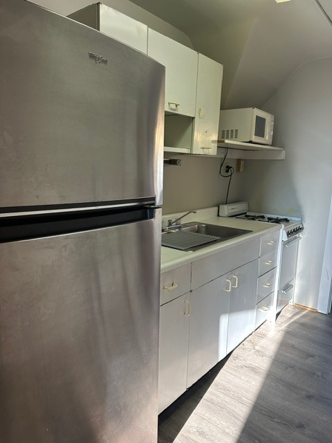 Building Photo - 105-1 Bool St