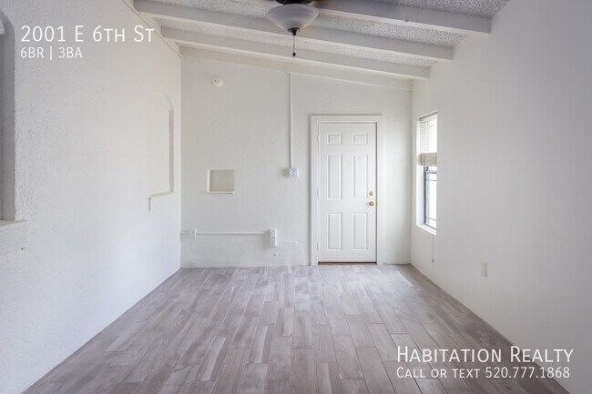 Building Photo - 2001 E 6th St