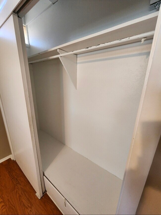 Building Photo - 3 bed 2 bath with 1 car carport