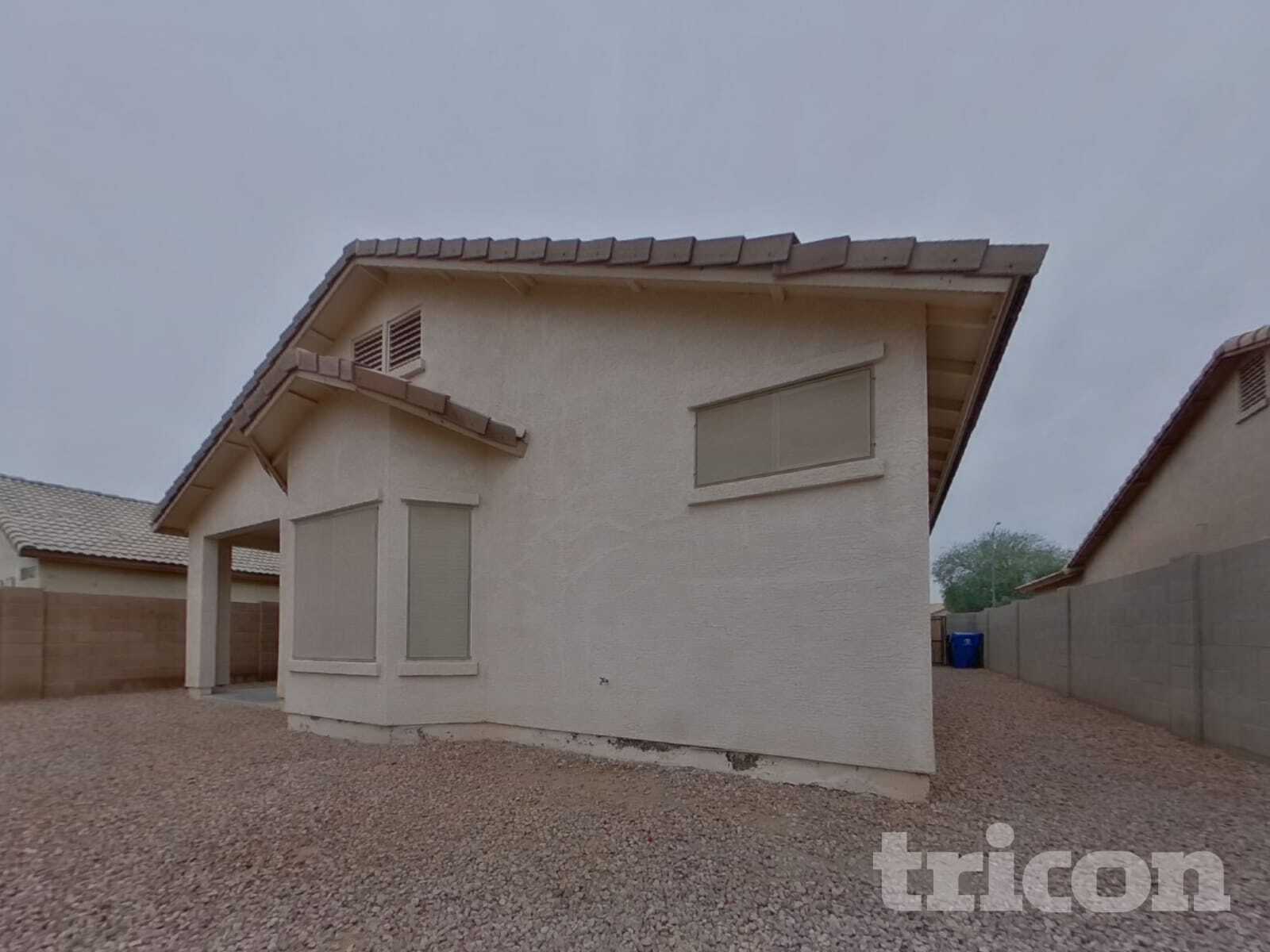 Building Photo - 117 S 125th Ave