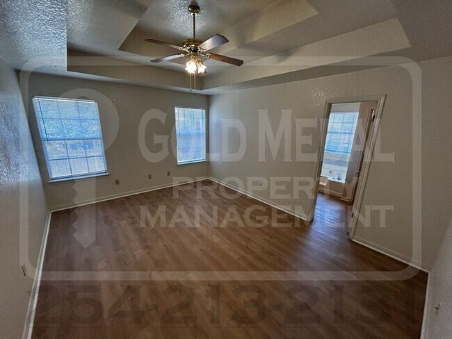 Building Photo - 1805 Diana Ln