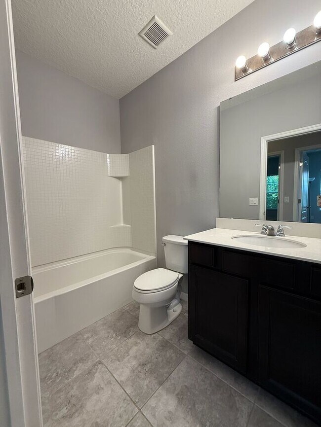 Building Photo - 7681 Ripplepointe Way