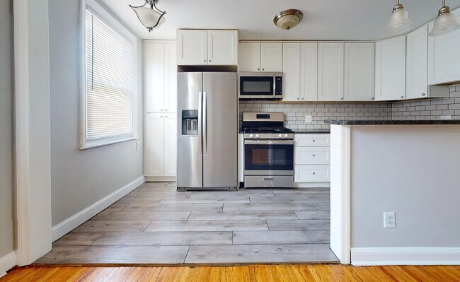 Building Photo - 1370 N 75th St