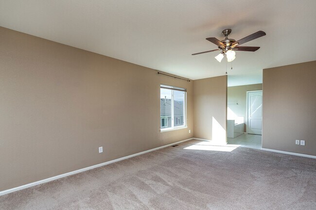 Building Photo - Single Family Home for Rent in the Northgate Area
